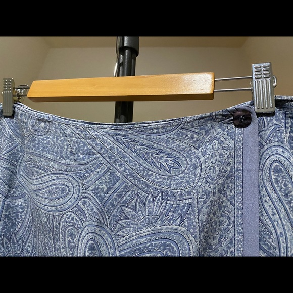 Talbots blue paisley wraparound skirt - Picture 3 of 4